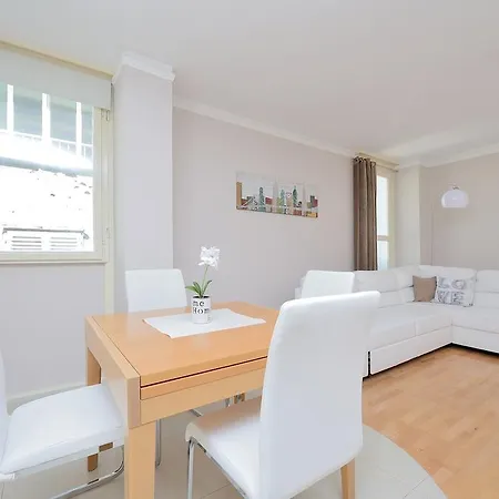 Kalelarga Apartment