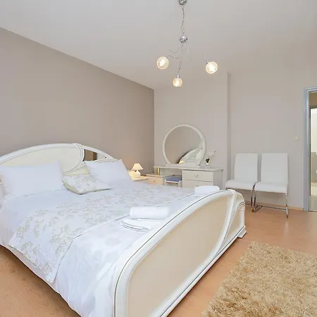 Kalelarga * Ζαντάρ